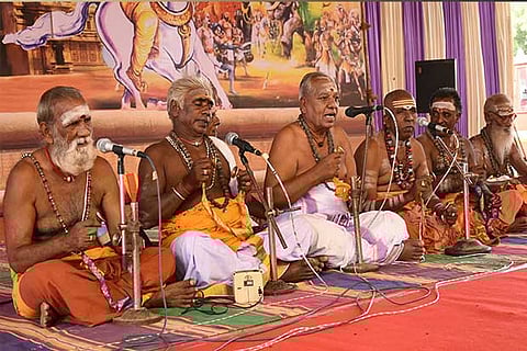 Odhuvars reciting devotional hymns to mark the beginning of Sadhaya Vizha at the Big Temple on Tuesday