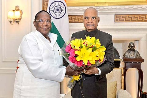 President Ram Nath Kovind receives Puducherry Chief Minister V Narayanasamy at Rashtrapati Bhavan on Saturday