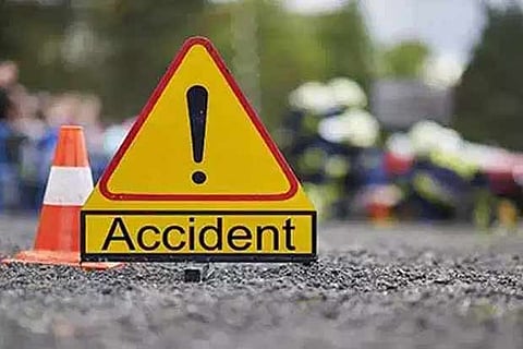 Milk truck collides head on with car near Sirkazhi, 3 of family killed
