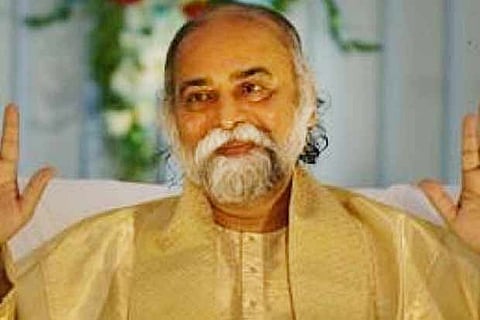 Rs 24 cr cash, US dollars worth 9 cr seized in I-T raids on godman’s premises