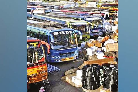 Alagiri alleges omni bus owners-AIADMK nexus