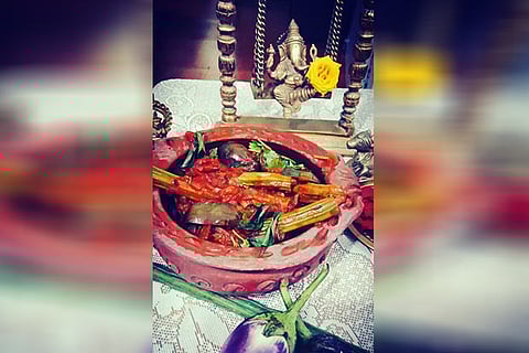 Vengaya sagle: A soulful Konkani dish that marries drumsticks with eggplants