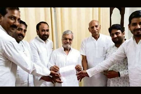 Jolt to Mayawati, all six BSP MLAs in Rajasthan join Cong govt