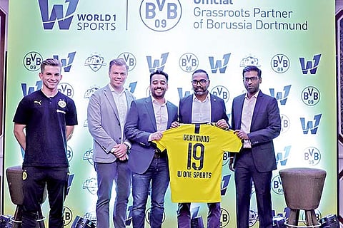 (from left) Benjamin Galant, UEFA B Coach, Borussia Dortmund; Max-Jannis Foerster, Representative India, Borus