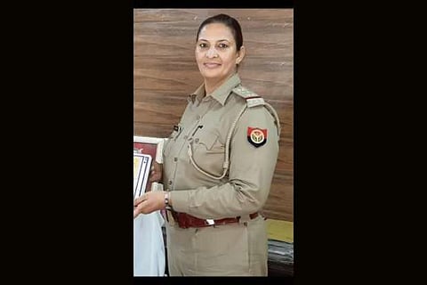 6 cops, SHO suspended for bid to steal recovered money