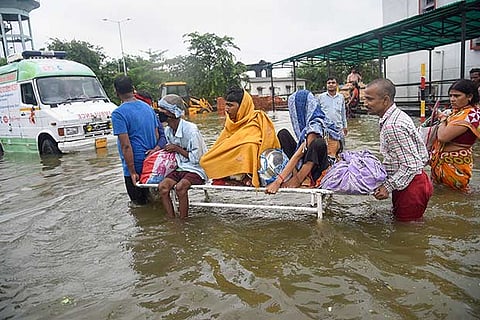 Heavy rain throw life out of gear in Bihar, Patna badly hit