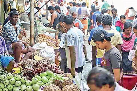 Vegetable market sealed in T Nagar as vendors sidestep social distancing
