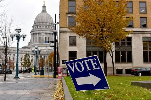 Wisconsin pushes ahead with presidential primary despite coronavirus fears