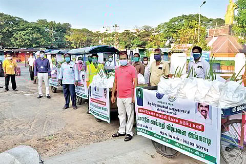 Tiruchy Corporation staff selling vegetables through mobile shops on Saturday