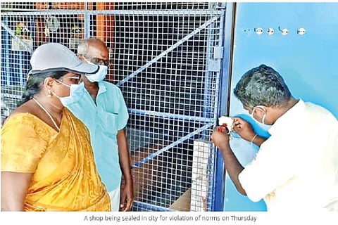 Small traders in city flout time restrictions, 150 shops sealed