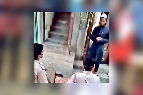 Delhi police clarifies no ban on Azaan during festival