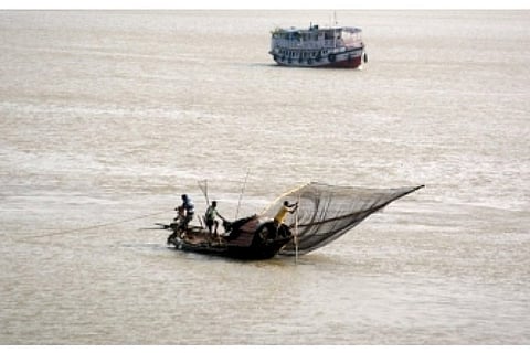 Indian Coast Guard rescues 14 fishermen off Tamil Nadu coast