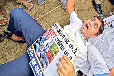IYC workers staged a protest outside HRD Ministry for organising JEE-NEET examinations
