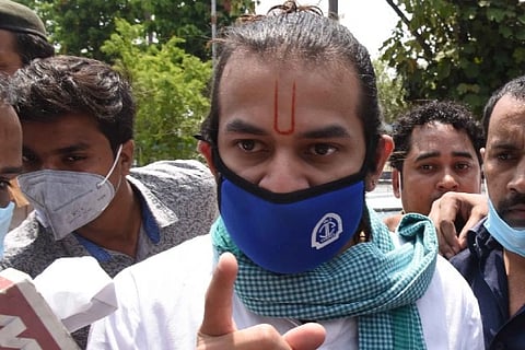 Have no dispute with Raghuvansh 'uncle', says Tej Pratap