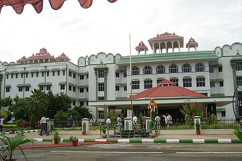 Probe against AU V-C: HC suggests settling issue out of court