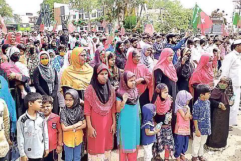 Members of SDPI protesting in Tirupur on Sunday.