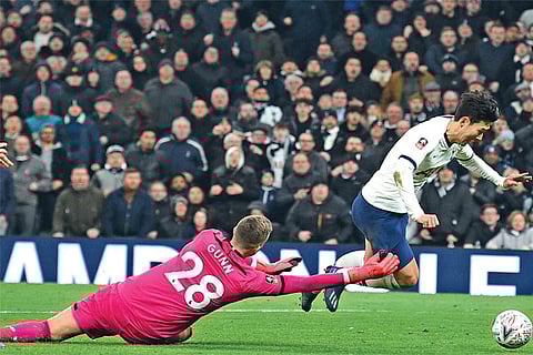 Son penalty puts Tottenham in FA Cup fifth round