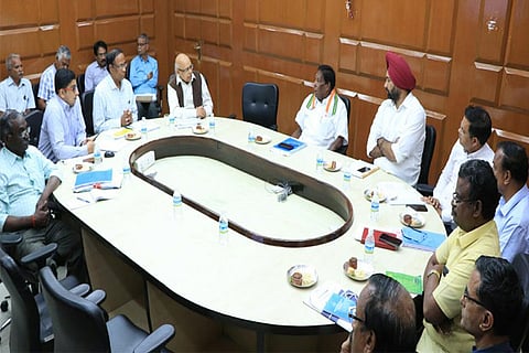 Puducherry CM V Narayanasamy discussing economic issues with officials in Puducherry on Tuesday