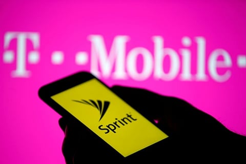 Way cleared for T-Mobile, Sprint deal