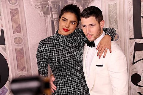 Nick-Priyanka dance to 'Aankh Marey'