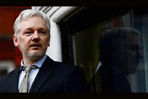 Assange tried to call White House, Hillary Clinton over data dump, his lawyer says