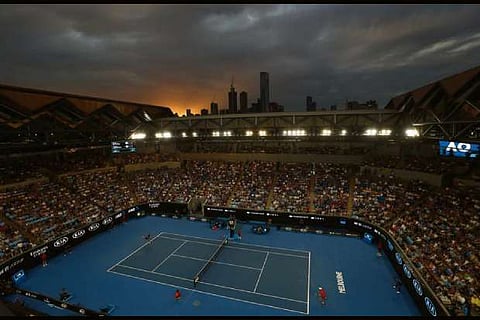 Bushfire smoke threatens Australian Open in Melbourne