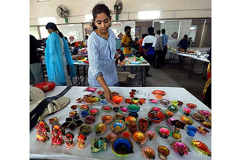 Over 7K people throng swap shop on day one