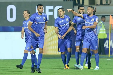 Mumbai City FC players are elated after scoring the opening goal against defending champion Bengaluru FC
