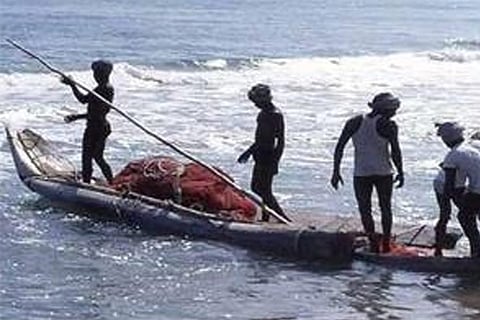 4 fishermen rescued by Lankan Navy after their boat capsizes