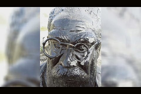 Periyar statue vandalised in TN