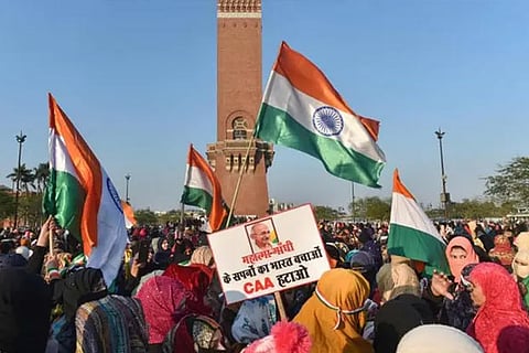 Anti-CAA protesters hoist Tricolour, read out preamble to Constitution at Lucknow's Ghantaghar