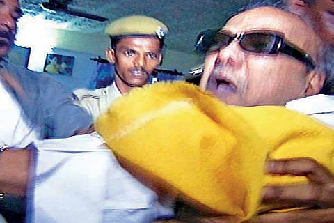 DMK chief M Karunanidhi being arrested in 2001 (file photo)