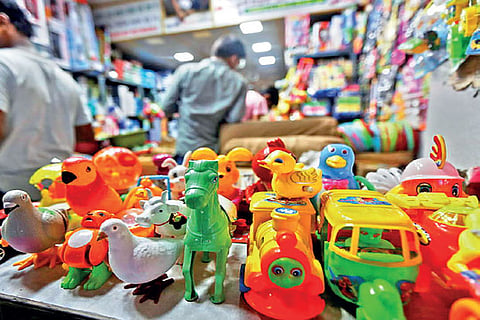 Plastic toys&nbsp;