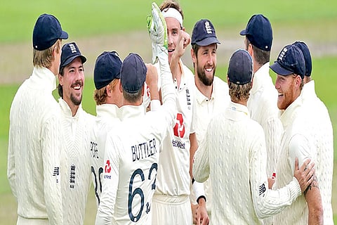 England players celebrate the wicket of West Indies? Shai Hope