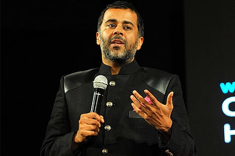 Chetan Bhagat: Vidhu Vinod Chopra drove me close to suicide