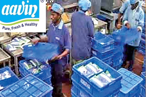 Aavin offers dealerships to out-of-work autorickshaw, taxi drivers, 575 register