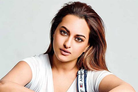 Sonakshi joins top cop, cyber experts to fight cyber bullying