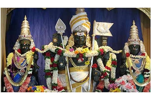 Special poojas for Lord Muruga on 'Vaikasi Vishakam': Devotees in worry, as not allowed to enter inside temples