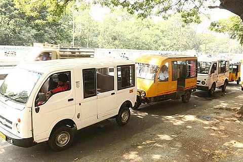 Despite easing of restrictions, autos and cabs yet to pick up patronage