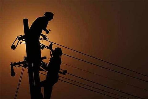'Lights off Kerala' protest against 'hike' in electricity charges