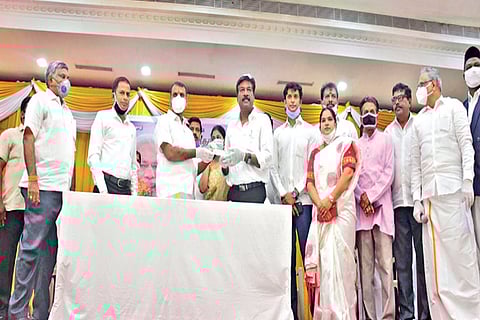 Paul Kanakaraj and Tamil Nadu Islamic Jamath leader joining the BJP in the party?s state chief