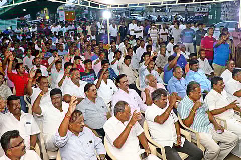 Hindu outfits stage a pro-CAA protest in Coimbatore on Monday