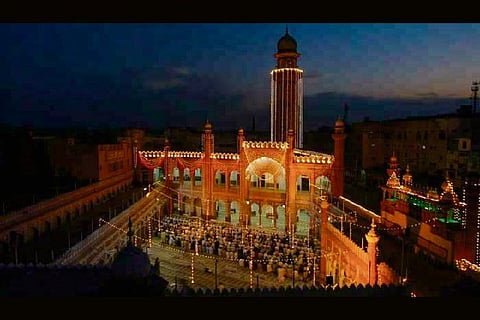 Peshawar mosque opens doors to women after 23 yrs