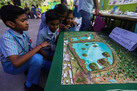 Small ecological models of city-based lakes were created as exhibits for the school children to explore