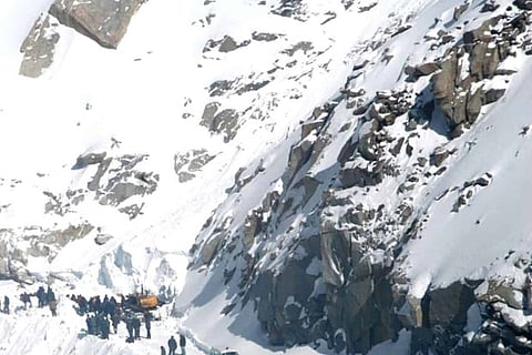 5 killed as avalanche hits Pak hill station