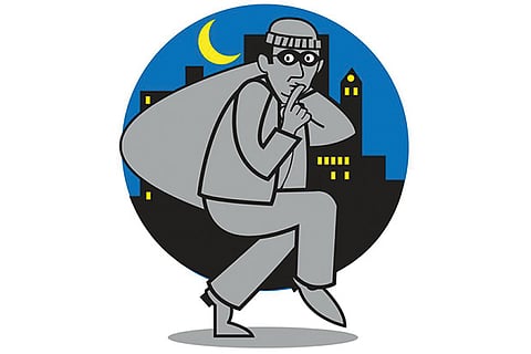 35 sovereigns burgled from house