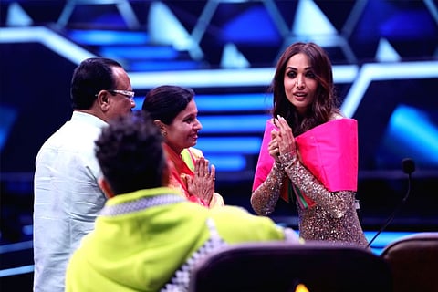 When Malaika was gifted paithani sari by a dance contestant
