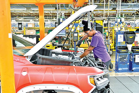 BS-VI transition, economic slowdown drag auto sales down 19.8 pc in February