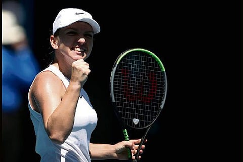 Halep donates equipment to help COVID-19 fight in Romania