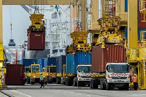 COVID-19 pandemic severely affects logistics industry